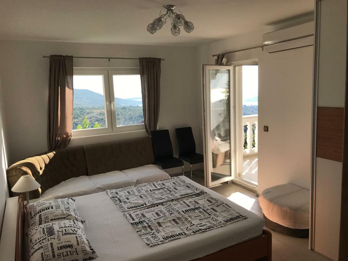 Apartment Santa Marina Примоштен Экстерьер фото