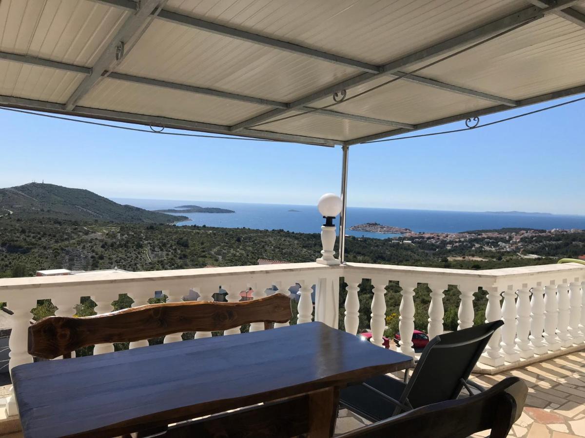 Apartment Santa Marina Примоштен Экстерьер фото