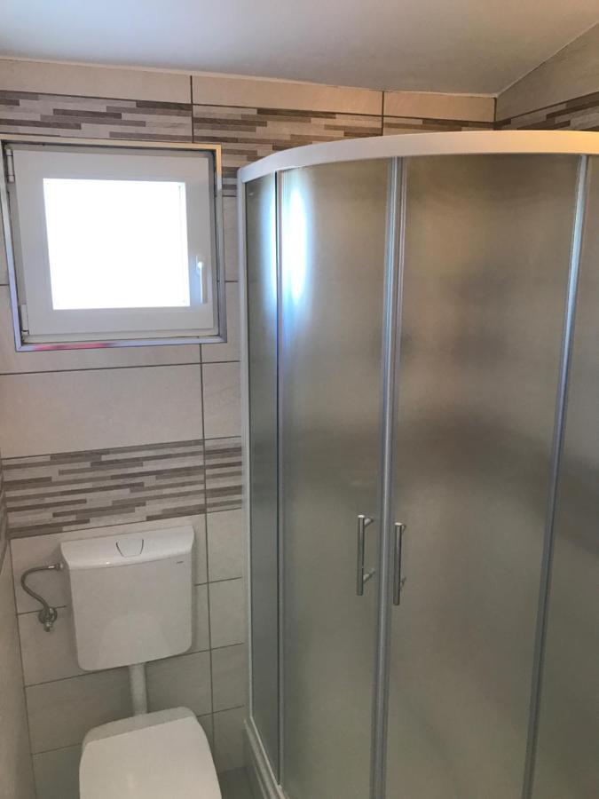 Apartment Santa Marina Примоштен Экстерьер фото