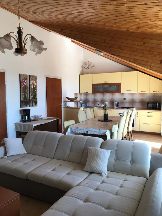 Apartment Santa Marina Примоштен Экстерьер фото