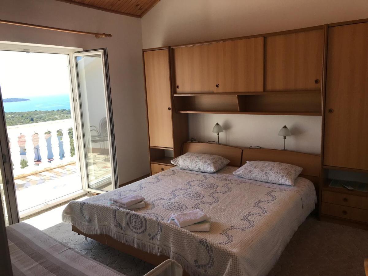 Apartment Santa Marina Примоштен Экстерьер фото
