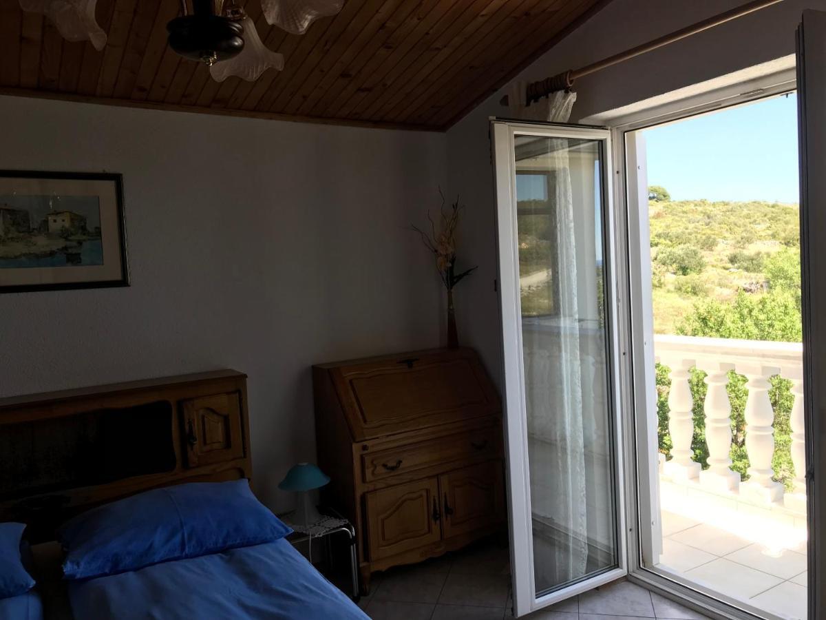 Apartment Santa Marina Примоштен Экстерьер фото